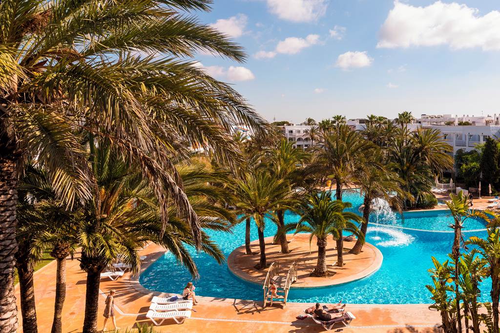 PMI_68883_Calimera_Fido_Gardens_1223_03.jpg