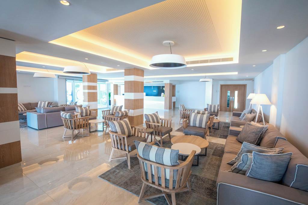 LCA_74273_Evalena_Beach_Hotel_0323_07.jpg