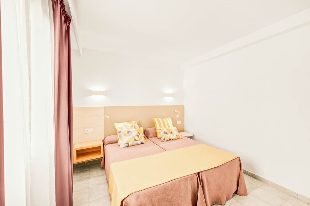 PMI_3304_Vista_Club_Apartments_0724_21.jpg