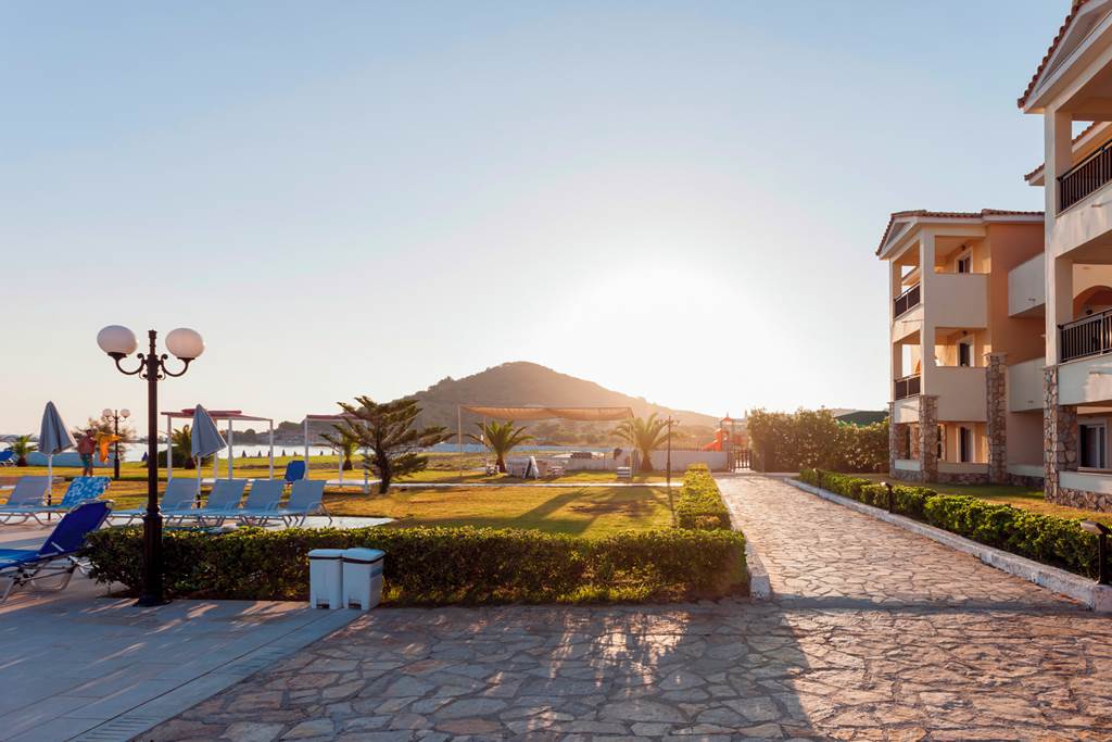 ZTH_80949_Alykanas_Village_0819_31.jpg