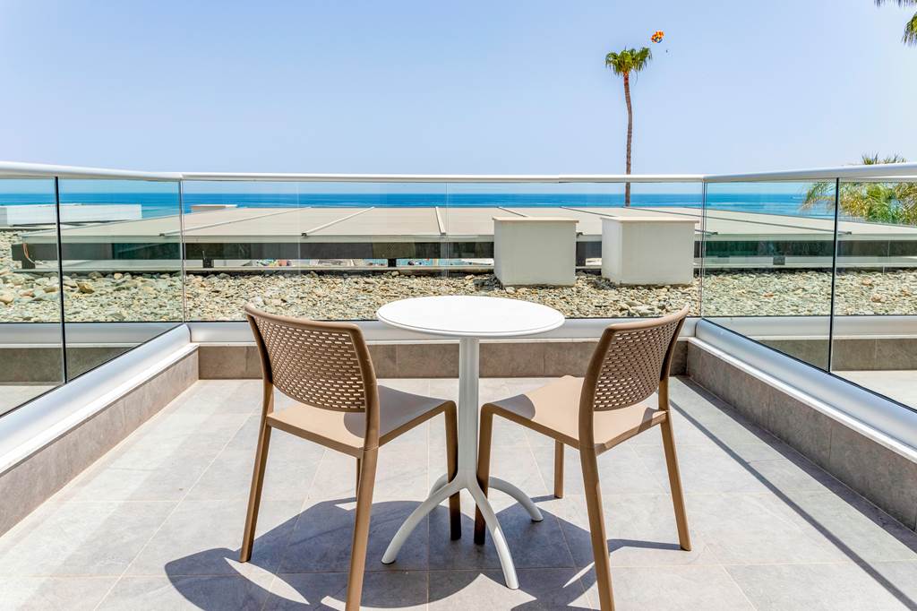 LCA_74273_Evalena_Beach_Hotel_0719_27.jpg