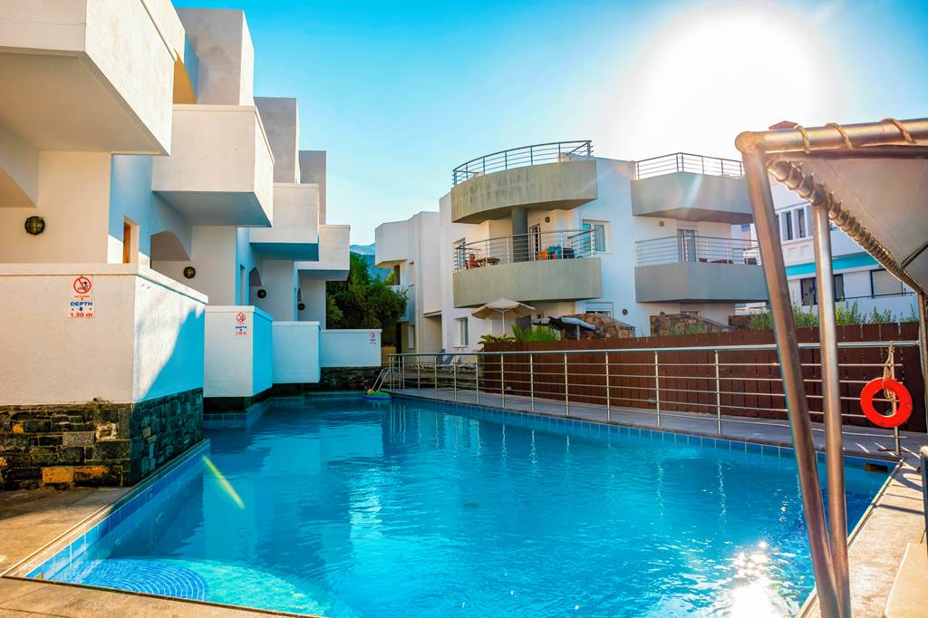 HER_80609_Alykes_Apartments_0719_12.jpg