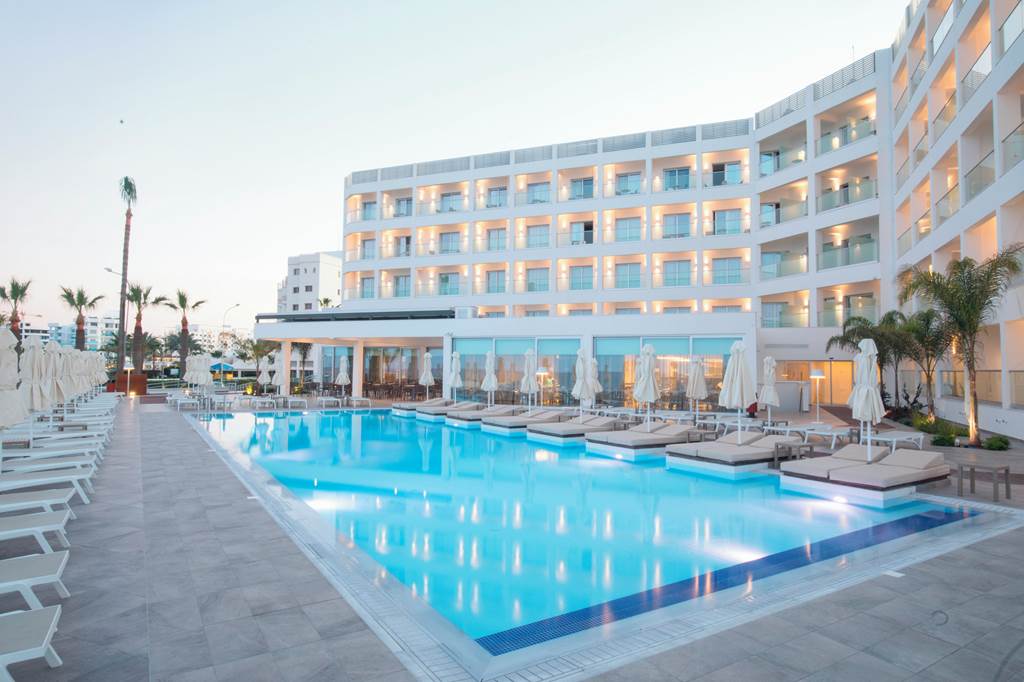 LCA_74273_Evalena_Beach_Hotel_0323_10.jpg