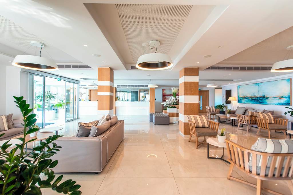 LCA_74273_Evalena_Beach_Hotel_0323_06.jpg