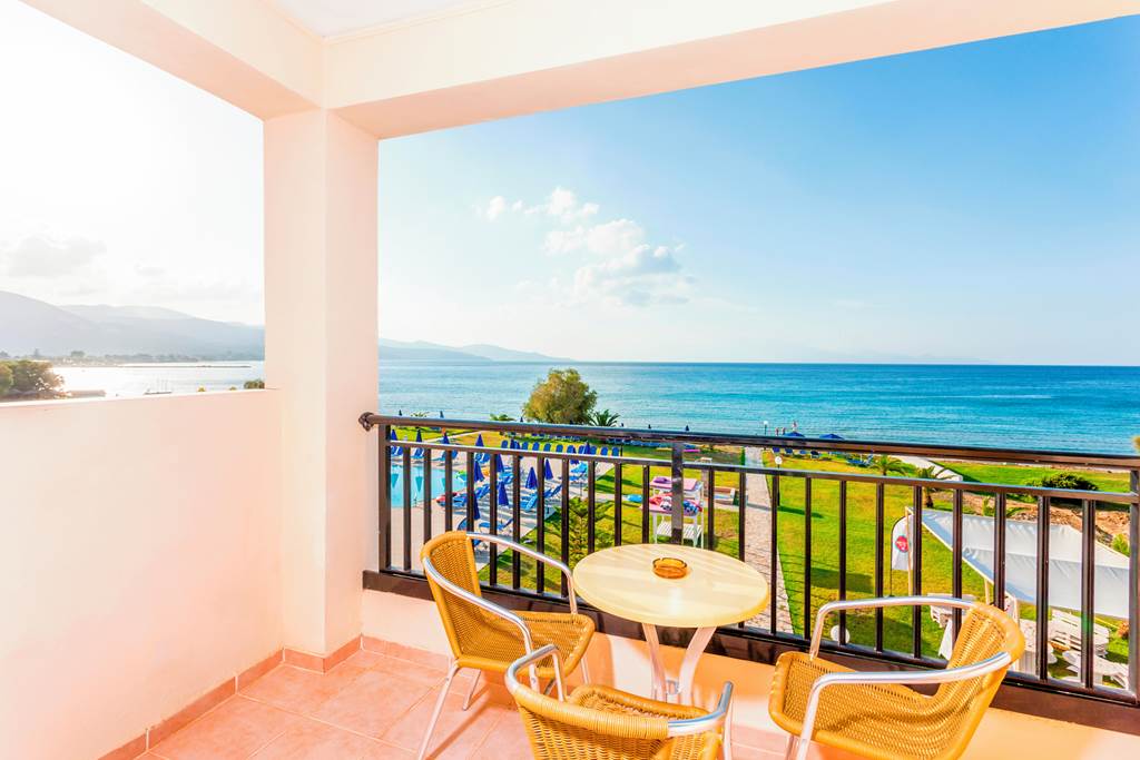 ZTH_80949_Alykanas_Village_0819_14.jpg