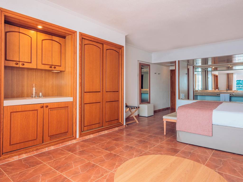 PMI_69517_Iberostar_Jardin_Del_Sol_Suites_1122_04.jpg