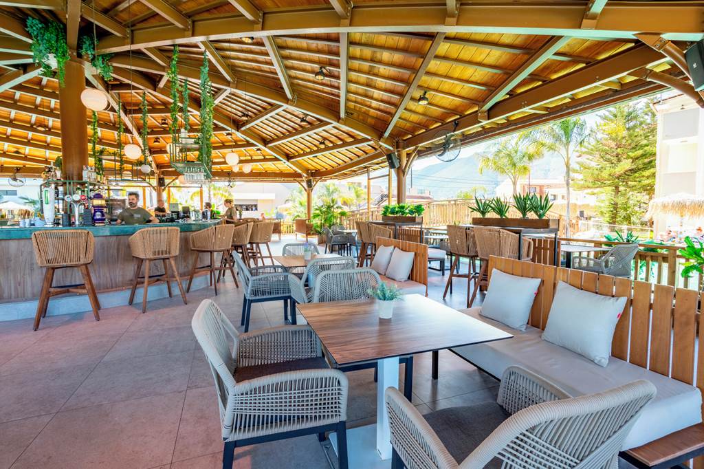 ZTH_82829_Letsos_Hotel_1022_04.jpg