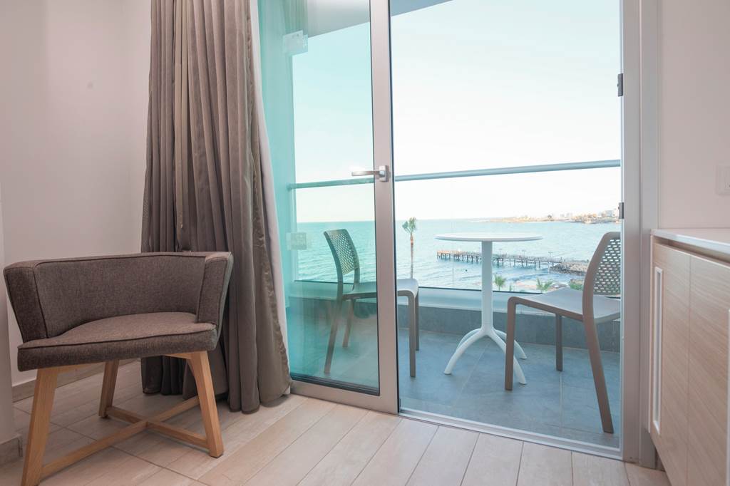 LCA_74273_Evalena_Beach_Hotel_0321_17.jpg