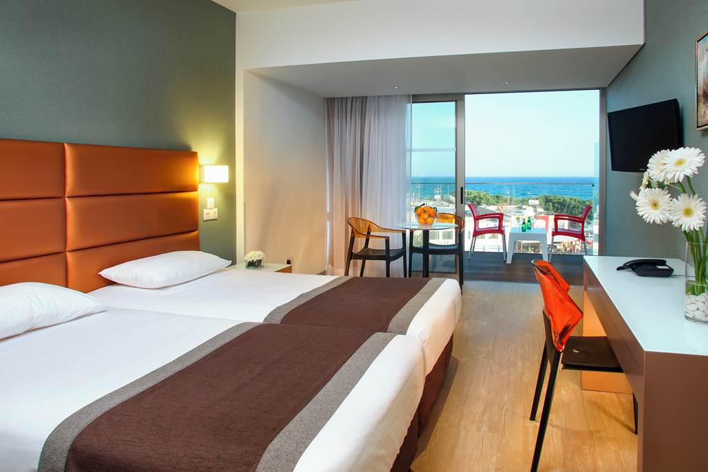 LCA_76929_Faros_Hotel_0421_01.jpg