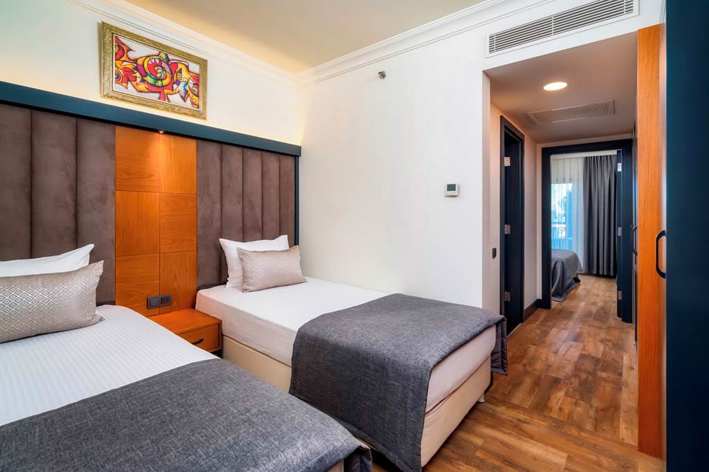 AYT_77301_Alva_Donna_Exclusive_Hotel_&_Spa_0822_06.jpg