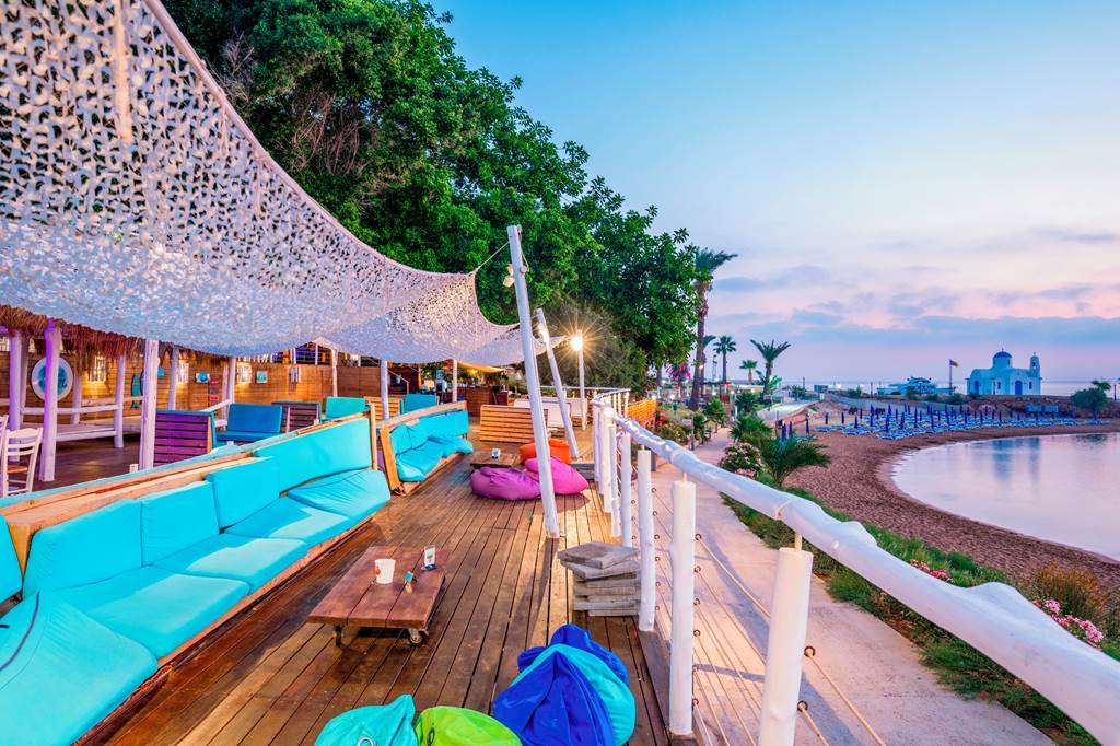 LCA_70547_Golden_Coast_Beach_Hotel_0721_12.jpg