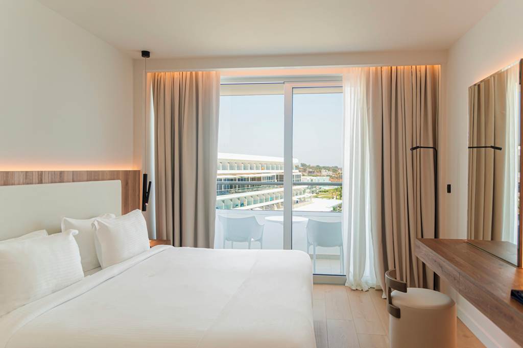 LCA_70519_Grecian_Sands_Hotel_1123_09.jpg