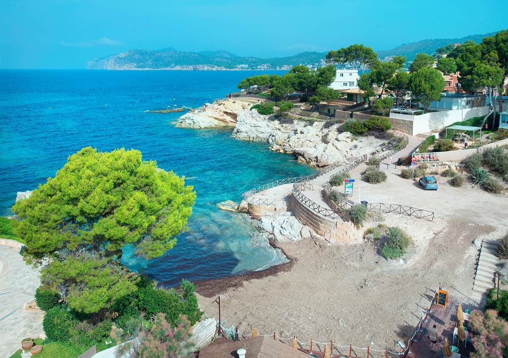 PMI_26_FERGUS_Style_Cala_Blanca_Suites_0723_02.jpg