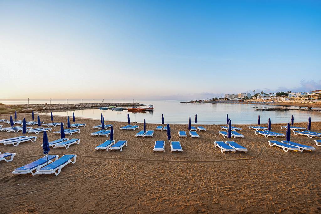 LCA_70547_Golden_Coast_Beach_Hotel_0724_11.jpg