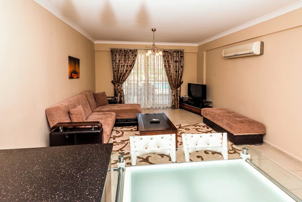 DLM_84398_Diana_Residence_0822_05.jpg