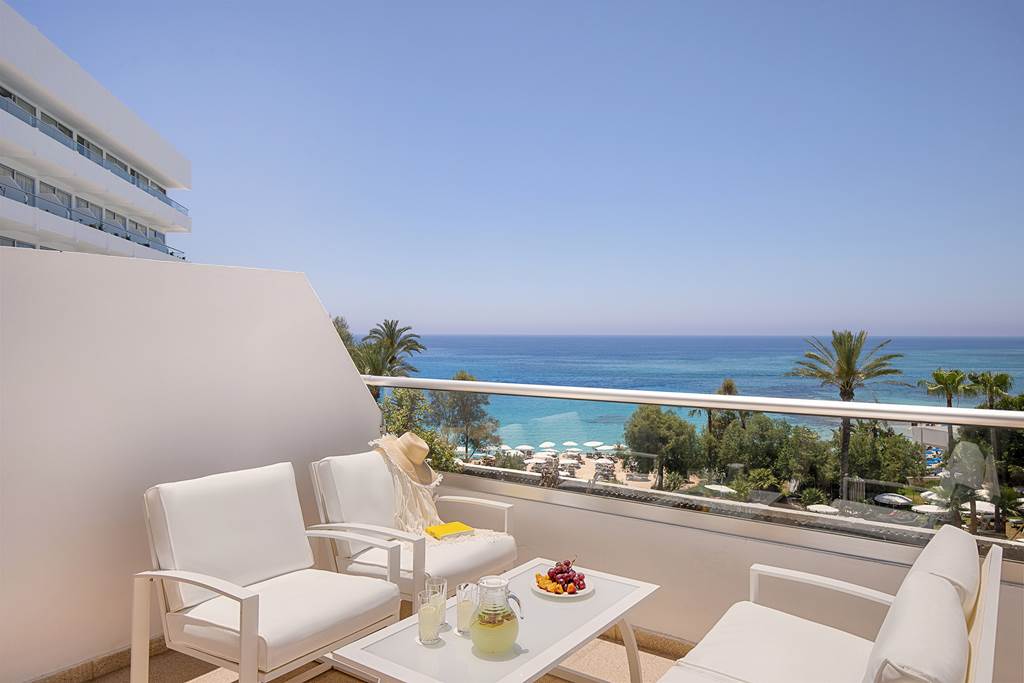 LCA_70519_Grecian_Sands_Hotel_1123_05.jpg