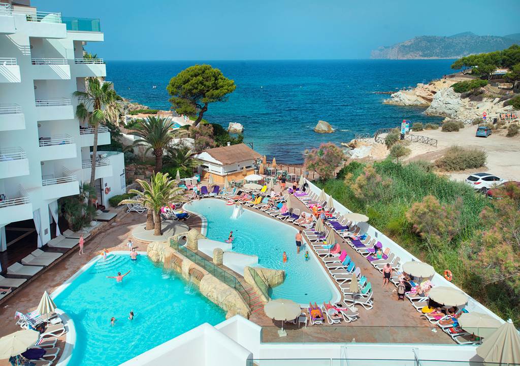 PMI_26_FERGUS_Style_Cala_Blanca_Suites_0723_13.jpg