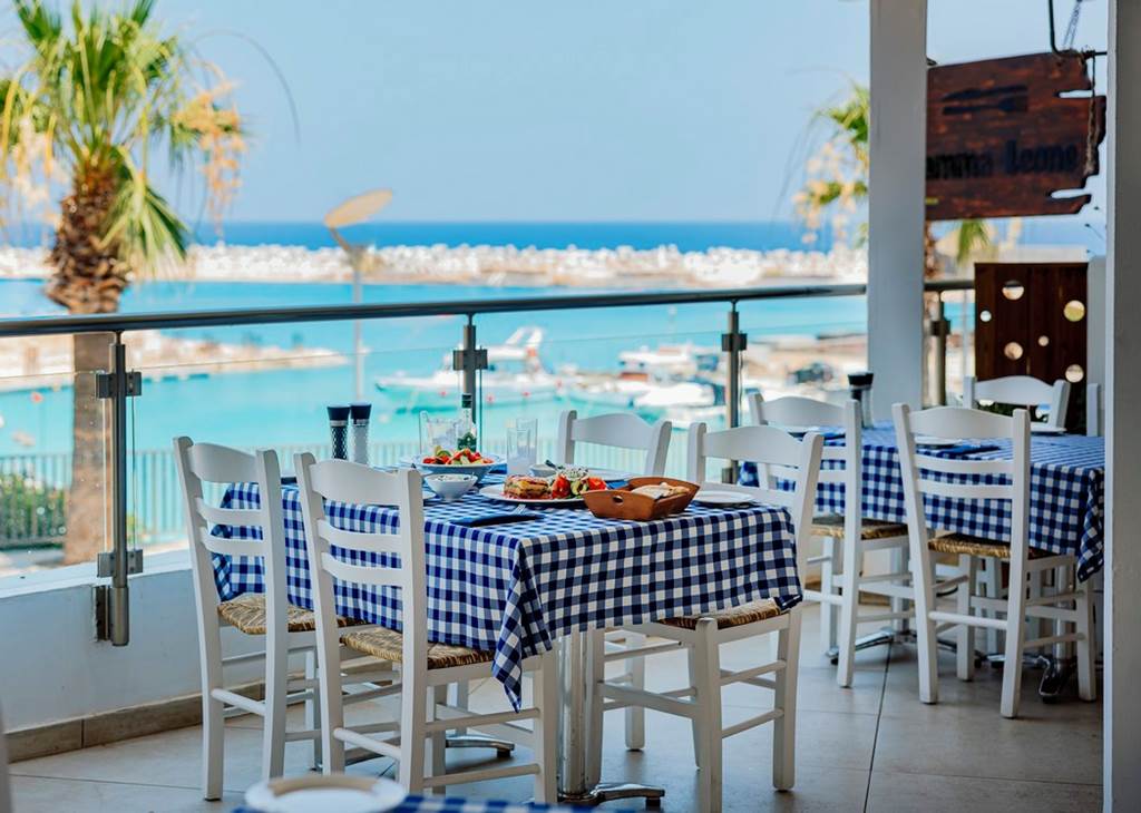 LCA_70547_Golden_Coast_Beach_Hotel_0924_02.jpg