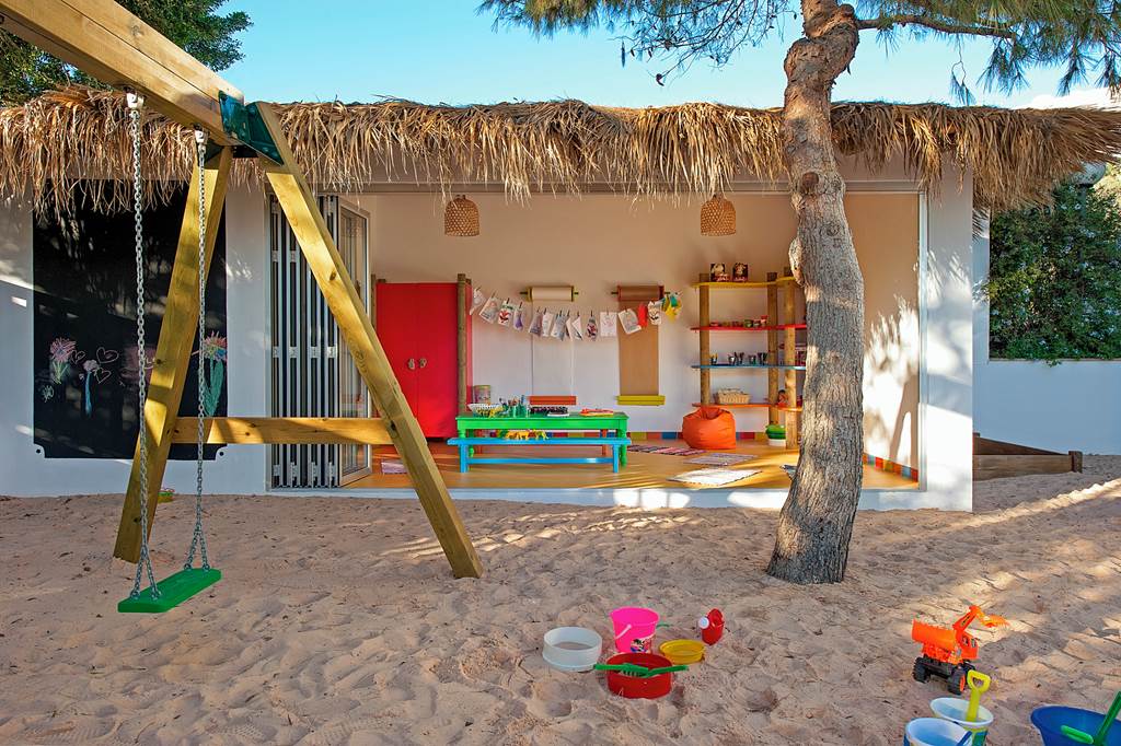 LCA_70519_Grecian_Sands_Hotel_0923_39.jpg