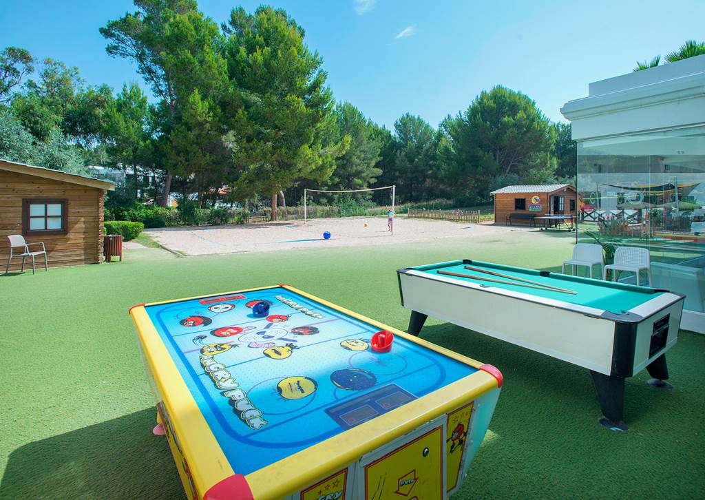 PMI_26_FERGUS_Style_Cala_Blanca_Suites_0723_01.jpg
