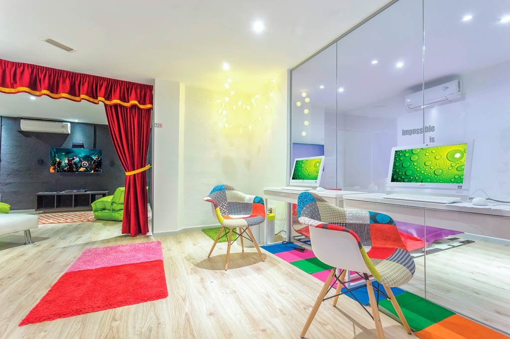 PMI_26_FERGUS_Style_Cala_Blanca_Suites_1018_01.jpg