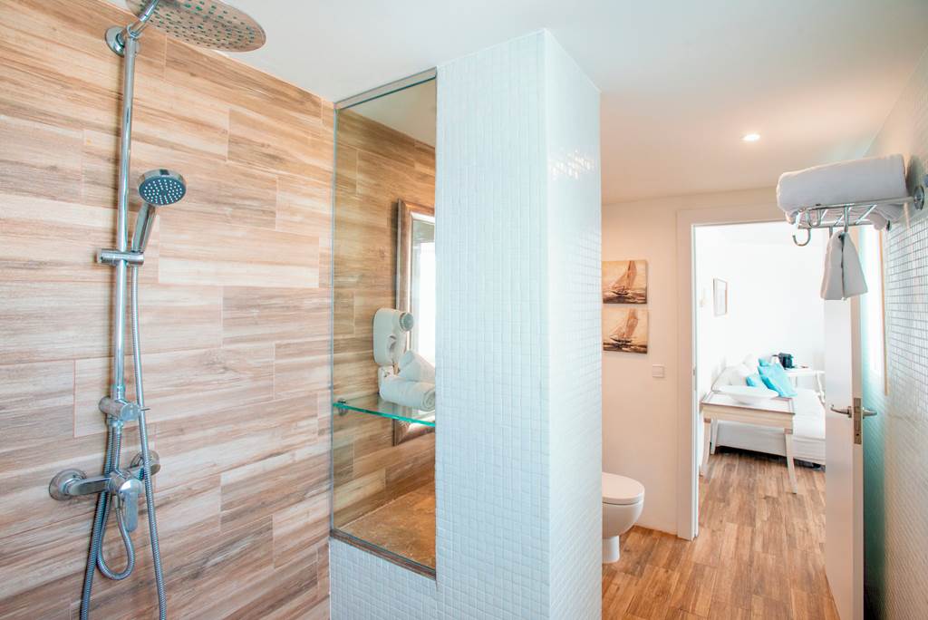 PMI_26_FERGUS_Style_Cala_Blanca_Suites_0723_27.jpg