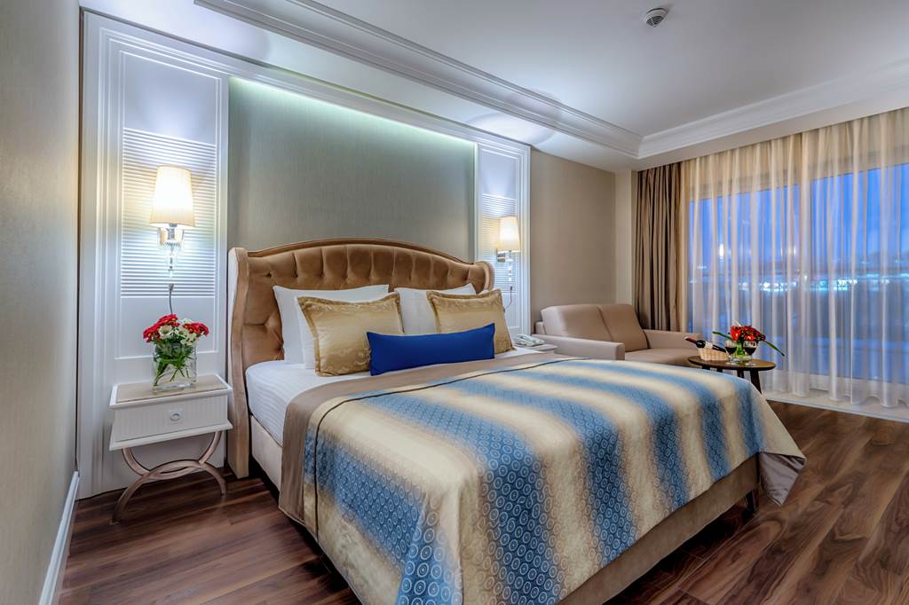 AYT_77301_Alva_Donna_Exclusive_Hotel_&_Spa_0822_01.jpg