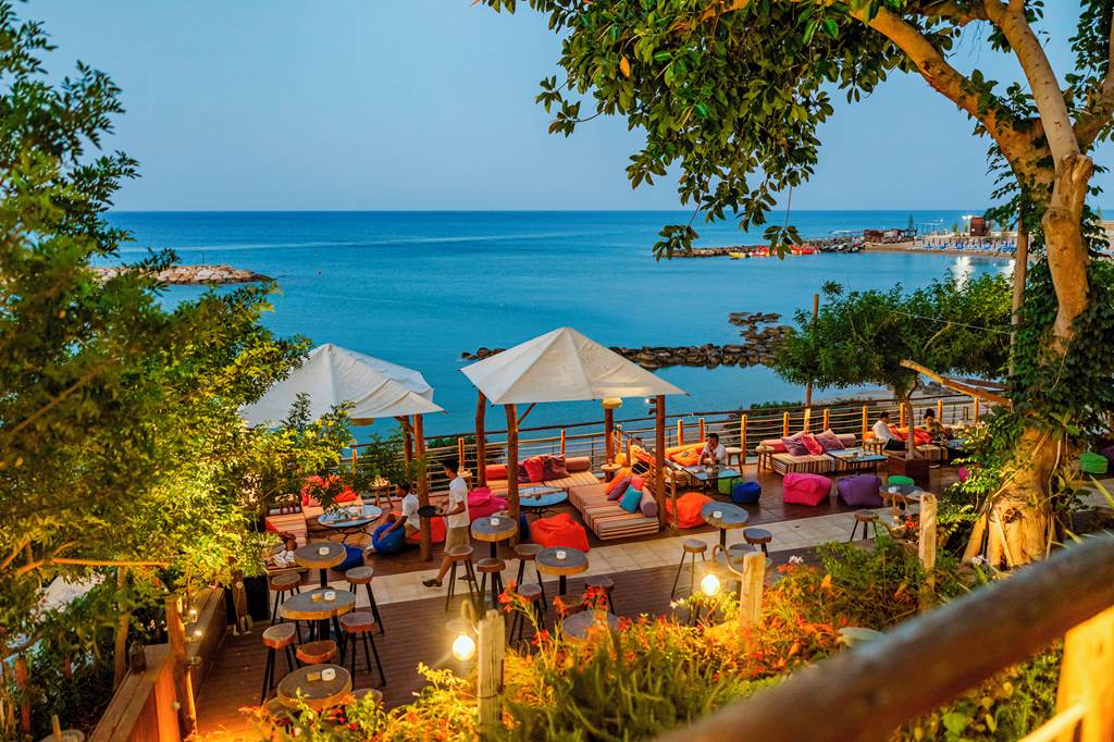 LCA_70547_Golden_Coast_Beach_Hotel_0724_12.jpg