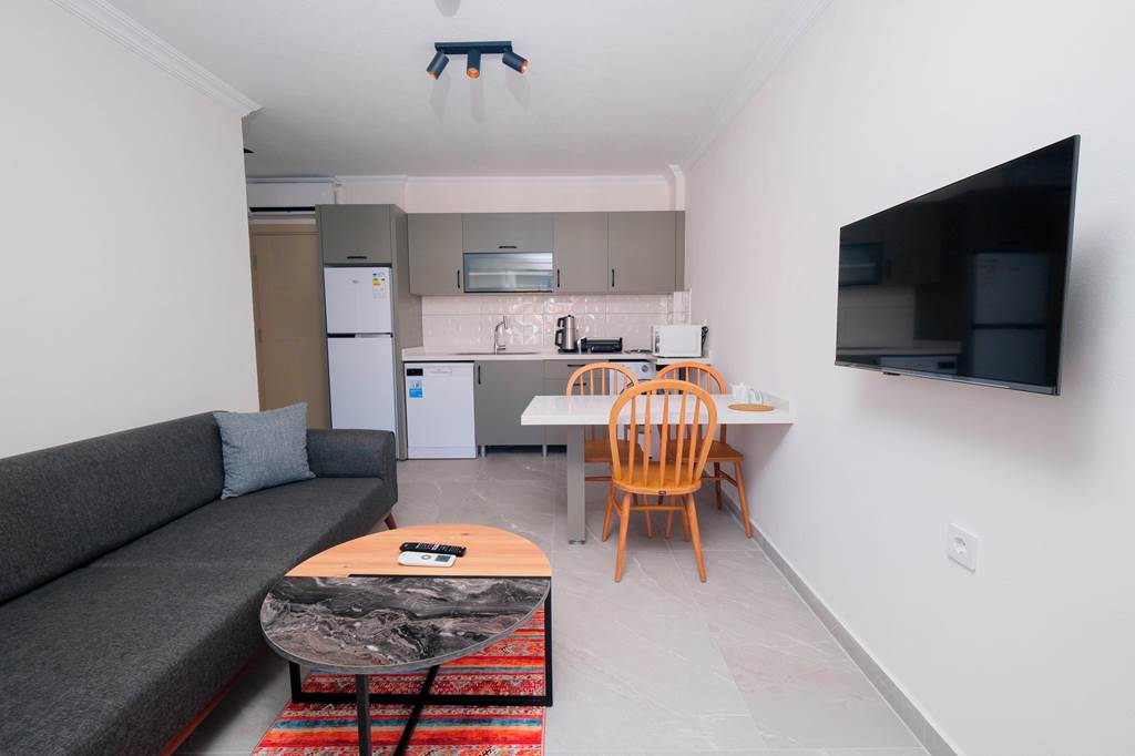 DLM_88854_Diplomat_Suites_0624_20.jpg