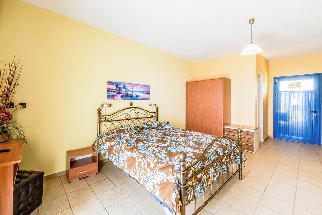 EFL_72338_Ammes_Apartments_1020_07.jpg