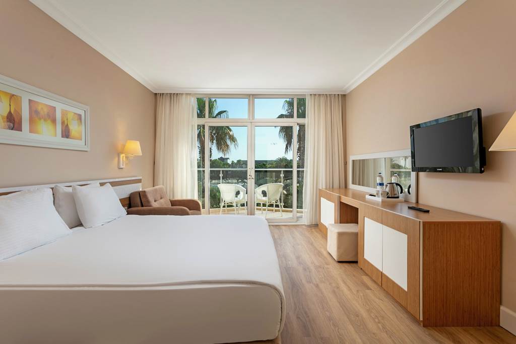 AYT_82025_Dobedan_World_Palace_Kemer_0324_11.jpg