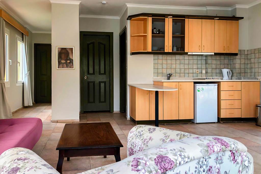 DLM_83705_Es_Apartments_0322_01.jpg