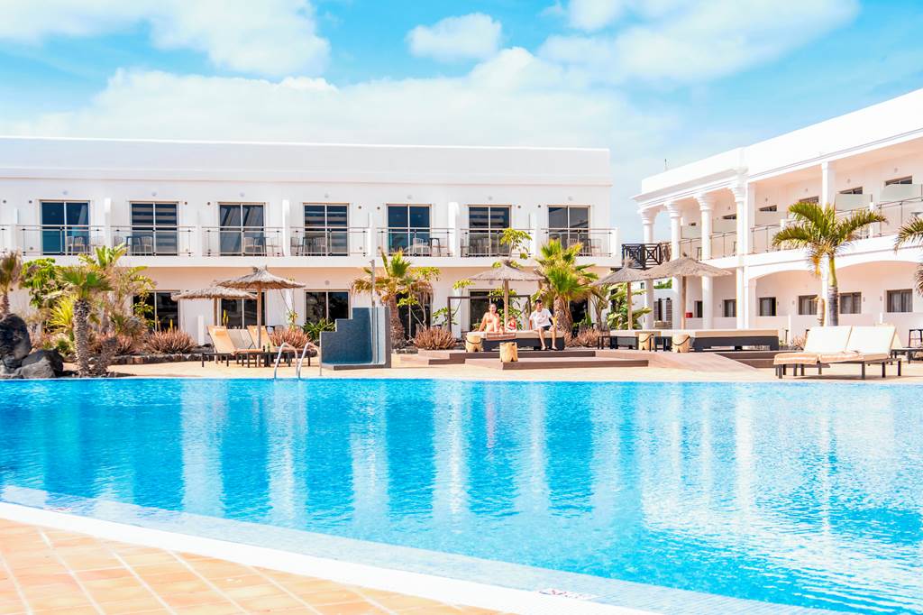 FUE_73337_Coral_Cotillo_Beach_0122_25.jpg