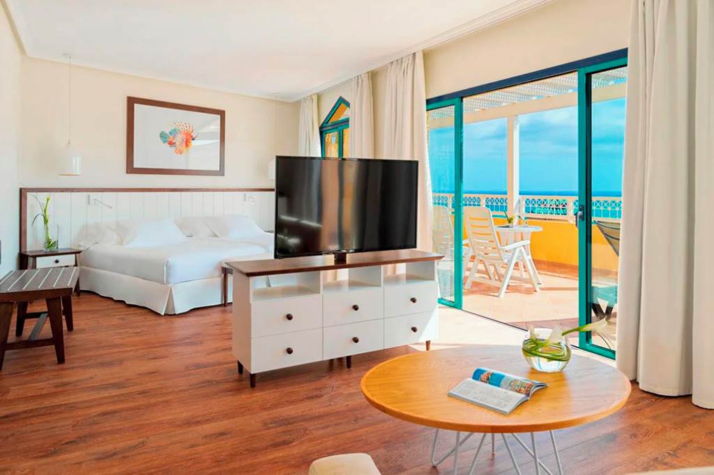 FUE_71303_H10_Playa_Esmeralda_0623_07.jpg