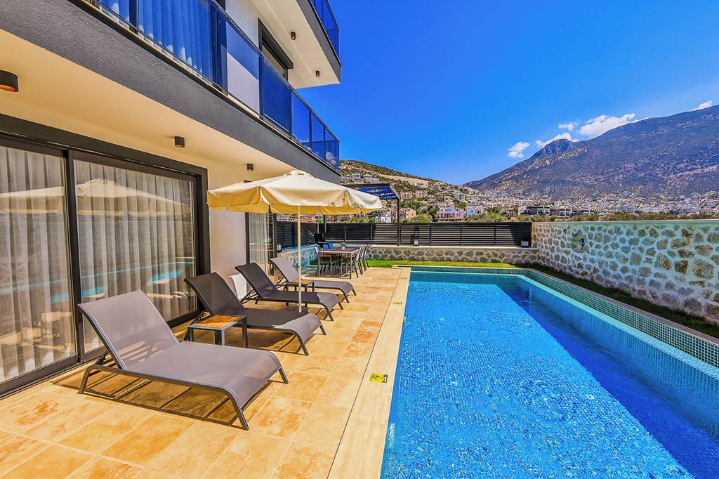 DLM_86422_Villa_Tanyeli_4_1123_01.jpg