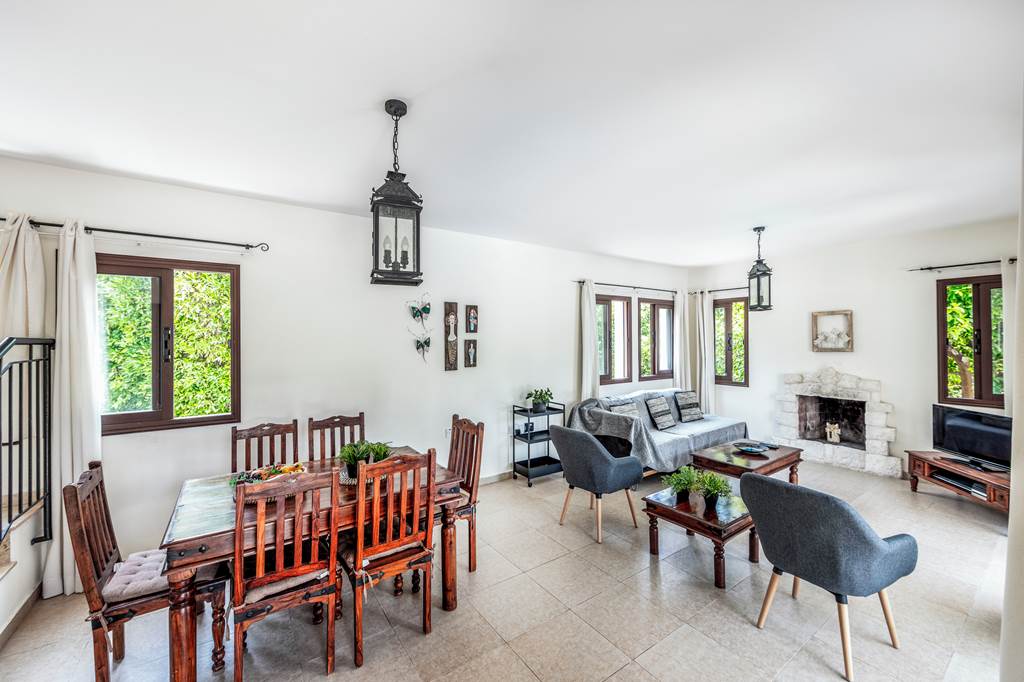 PFO_86872_Villa_Ay_Kyriaki_Paphos_0724_05.jpg