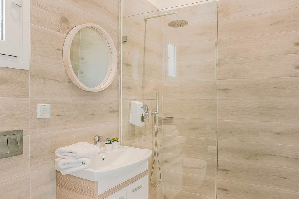 EFL_72301_Astra_Village_Hotel_&_Suites_0723_03.jpg