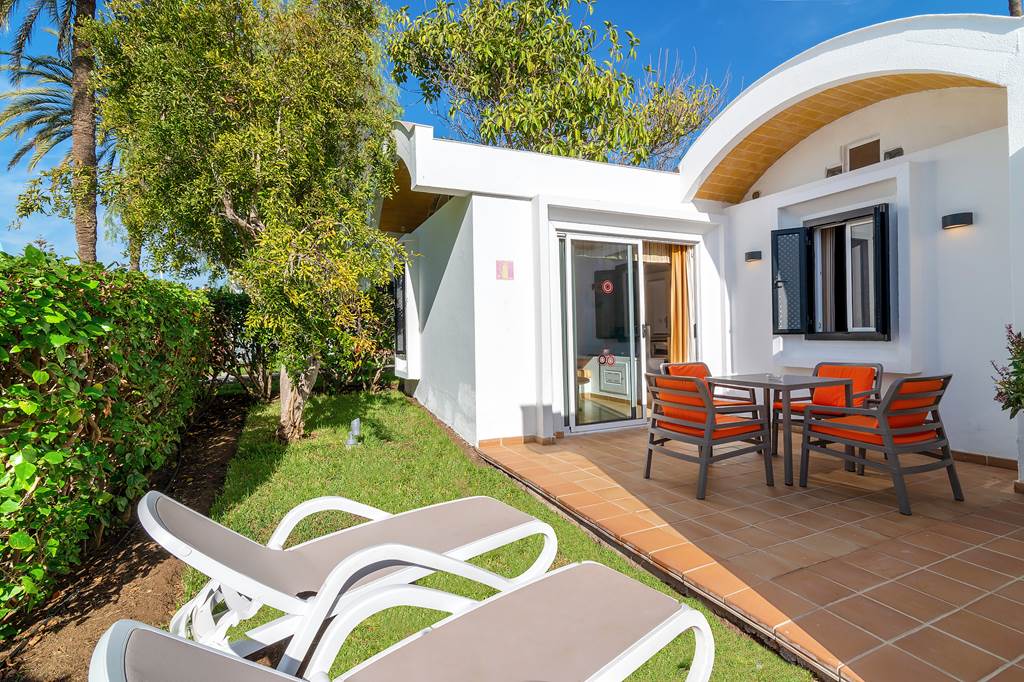 LPA_70005_Cordial_Biarritz_Bungalows_1218_01.jpg