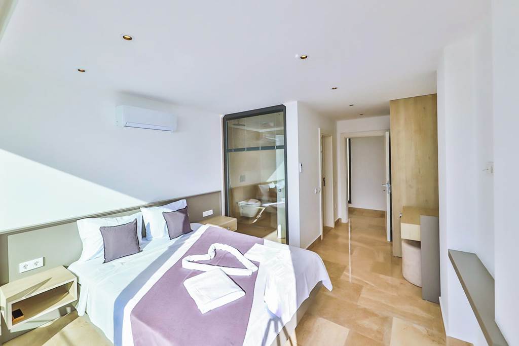 DLM_84205_Villa_Marni_0922_03.jpg