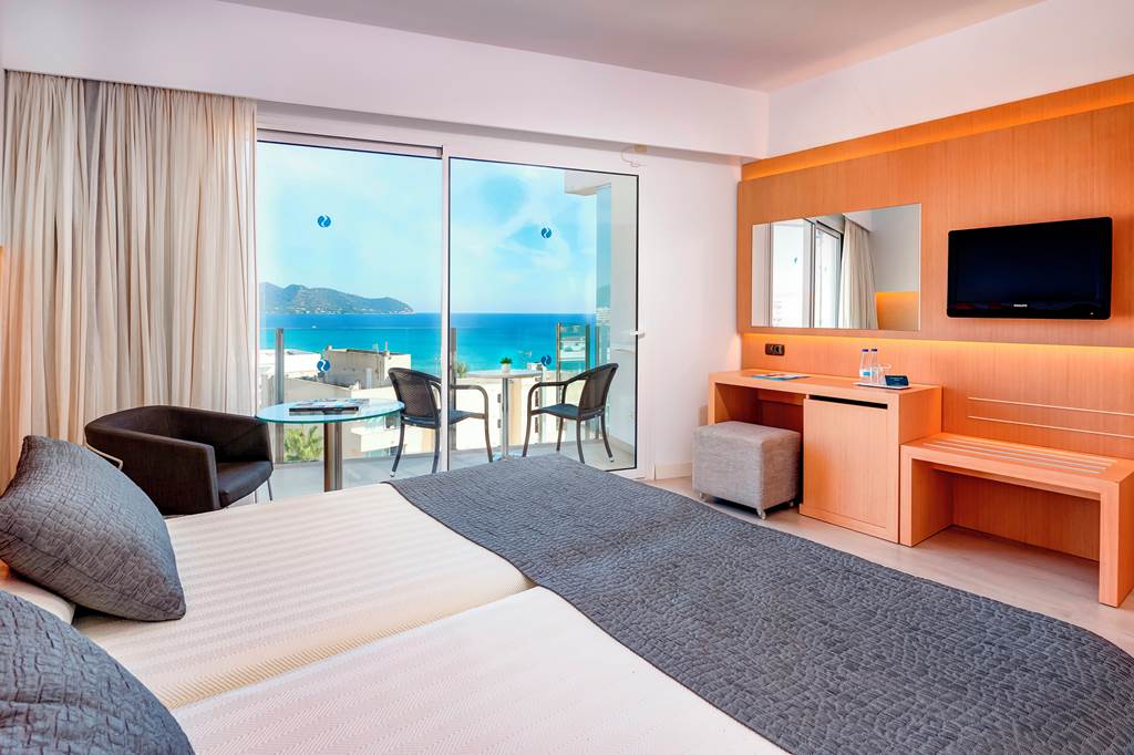 PMI_70348_CM_Playa_Del_Moro_1019_03.jpg
