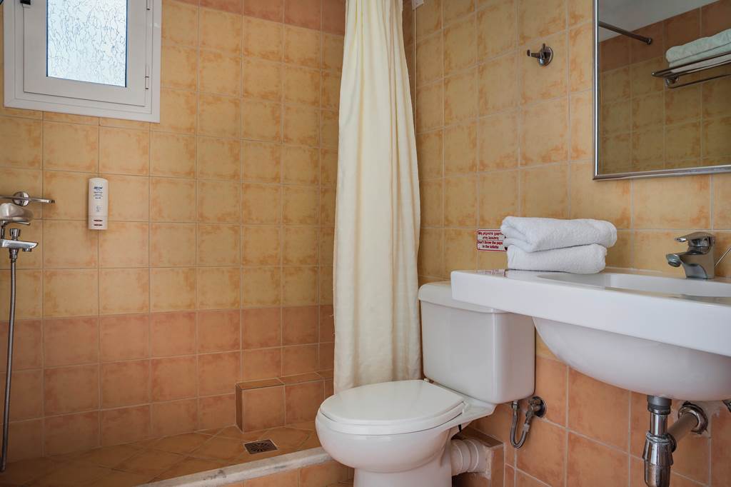EFL_72301_Astra_Village_Hotel_&_Suites_0522_17.jpg