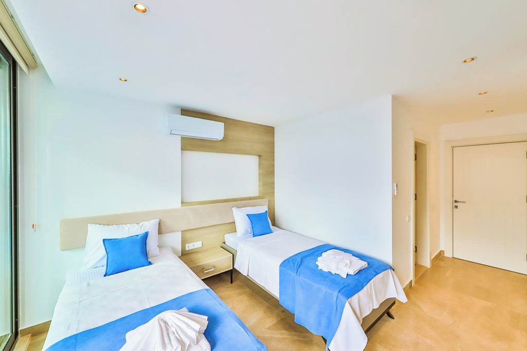 DLM_84205_Villa_Marni_0922_11.jpg