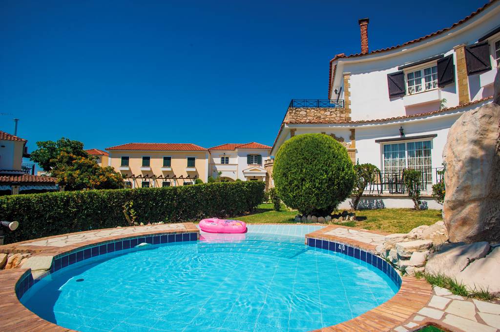 ZTH_70737_anagenessis_village_HTL_0817_03.jpg