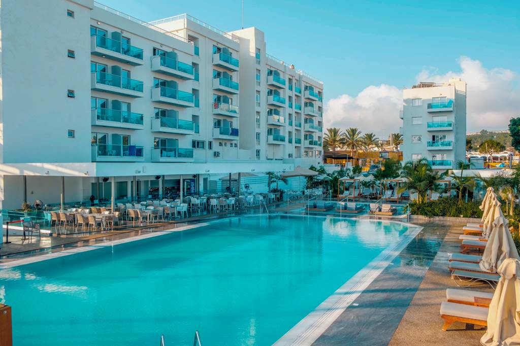 LCA_177_Hotel_Kapetanios_Bay_1023_07.jpg