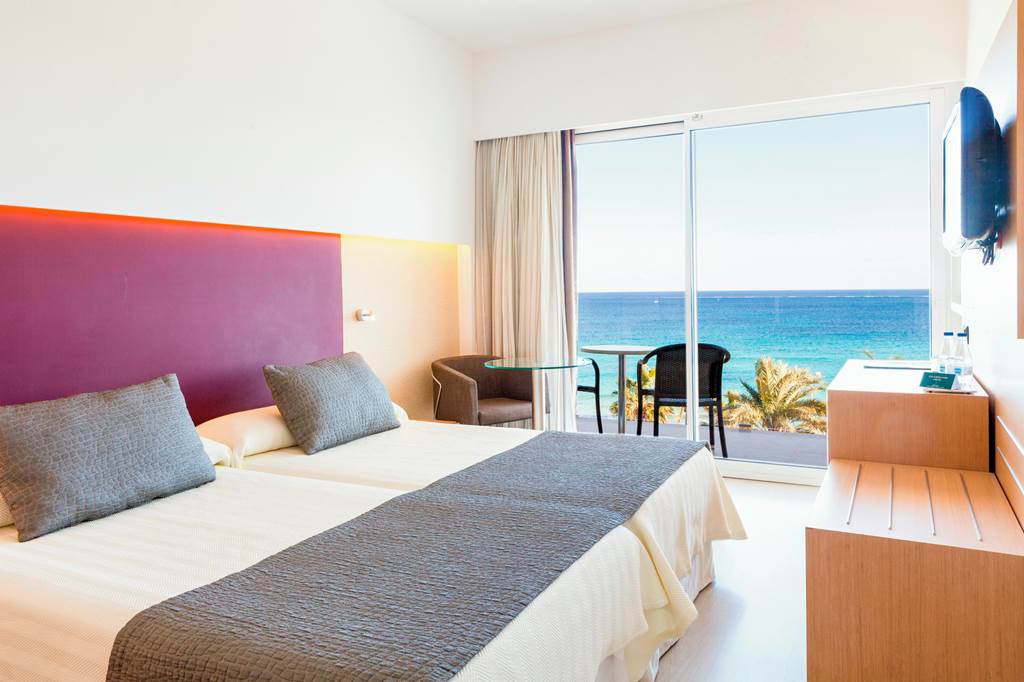 PMI_70348_CM_Playa_Del_Moro_0322_01.jpg