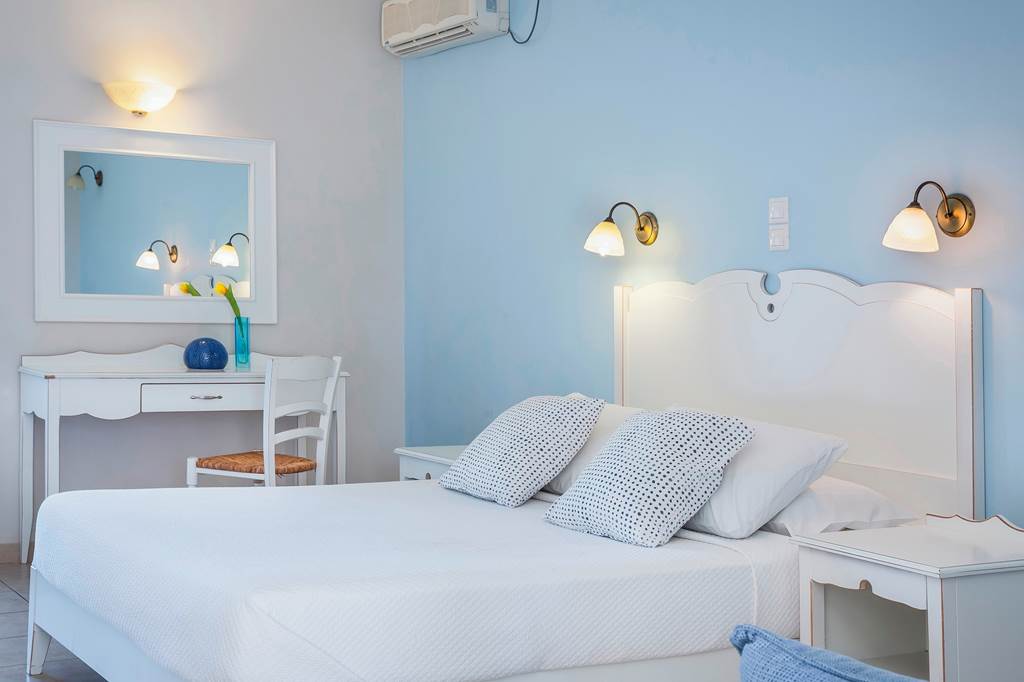 EFL_72301_Astra_Village_Hotel_&_Suites_0522_05.jpg