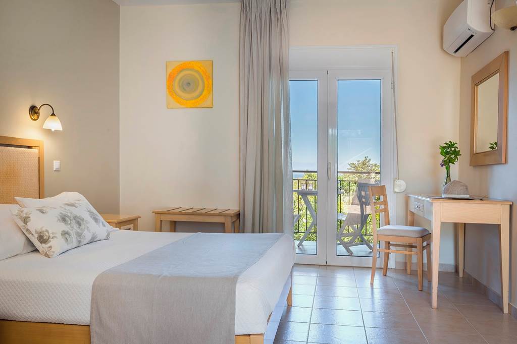 EFL_72301_Astra_Village_Hotel_&_Suites_0522_01.jpg