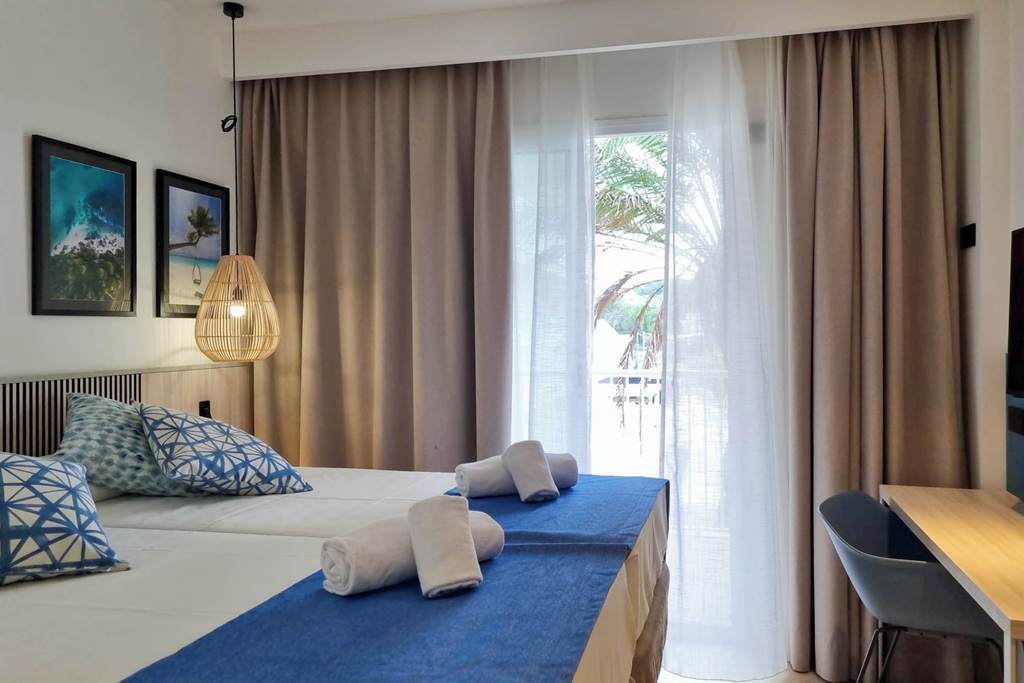 MAH_3599_Club_Hotel_Aguamarina_0225_01.jpg