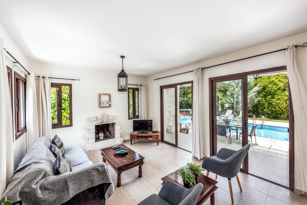 PFO_86872_Villa_Ay_Kyriaki_Paphos_0724_07.jpg