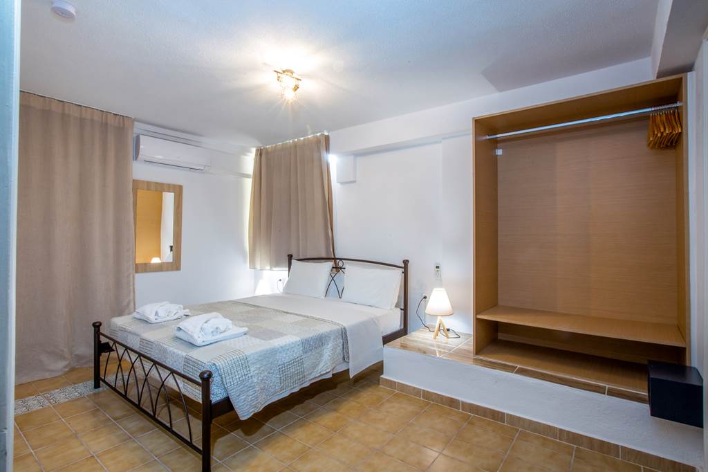 EFL_74536_Sandy_Beach_Villas_&_Apartments_0722_01.jpg